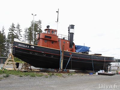 Repola 5 telakoituna Anttolassa kesäkuussa 2015.