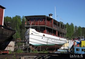 Suur-Saimaa kunnostettavana Laitaatsillan telakalla 2013.